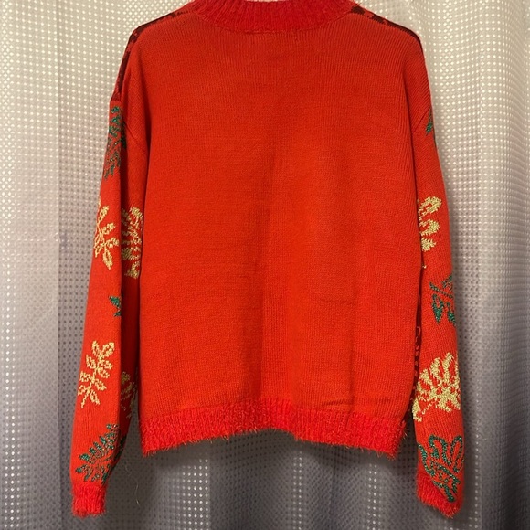 NEW CHRISTMAS SWEATER - Picture 2 of 4